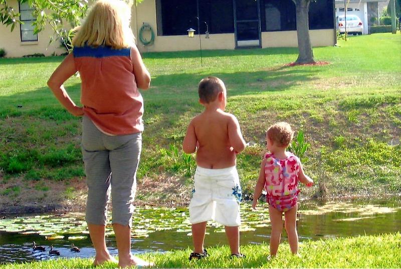 Mom and kids backs 001